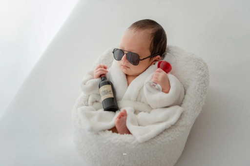 嘉鱼宝宝拉白色粘液